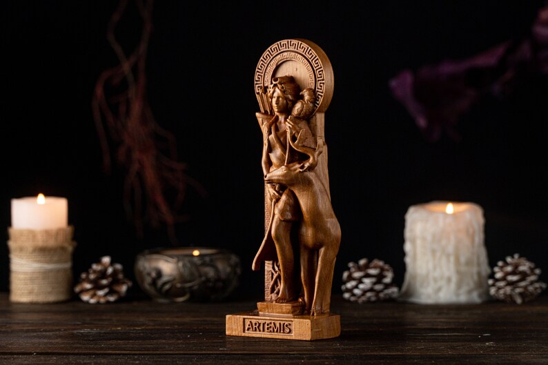 Handcrafted Wooden Artemis Statue – Goddess of the Hunt, Freedom and Wild Nature, GR0009