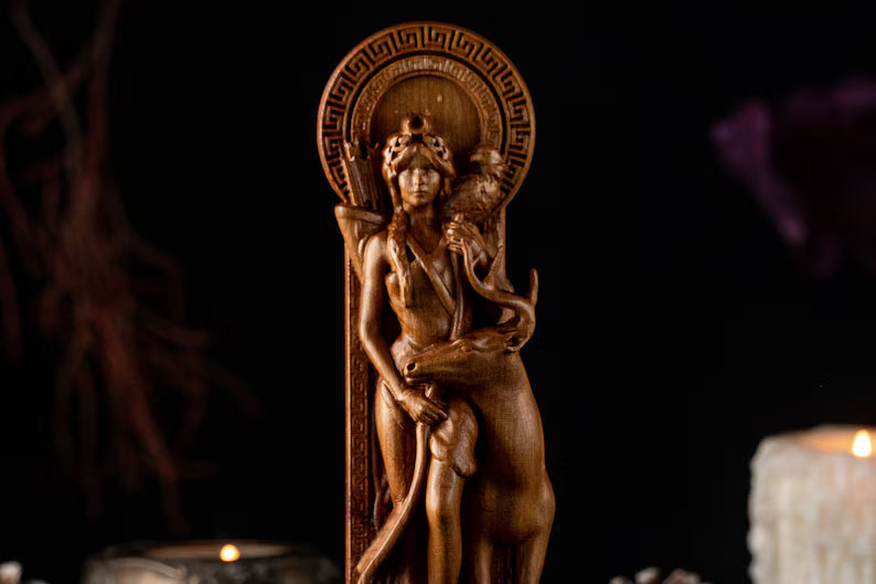 Handcrafted Wooden Artemis Statue – Goddess of the Hunt, Freedom and Wild Nature, GR0009