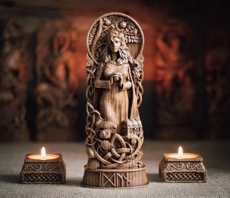 Idunn Statue – Norse Goddess of Renewal and Vitality, Handcrafted Viking Decor, Nordic Mythology Gift, VK0024