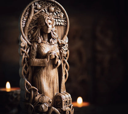Idunn Statue – Norse Goddess of Renewal and Vitality, Handcrafted Viking Decor, Nordic Mythology Gift, VK0024