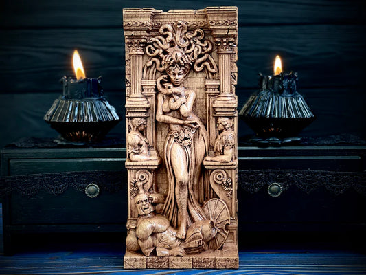 Handcrafted Wooden Medusa Statue – Symbol of Strength, Protection and Transformation, GR0014