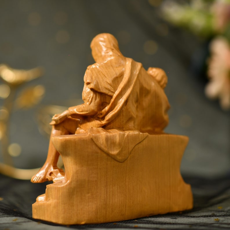 La Pieta by Michelangelo Wooden Statue - Handcrafted Wooden Statue – Made to Order