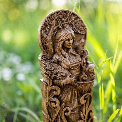 Eir Statue – Norse Goddess of Healing and Compassion, Handcrafted Viking Decor, Nordic Mythology Gift, VK0020