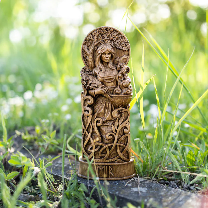 Eir Statue – Norse Goddess of Healing and Compassion, Handcrafted Viking Decor, Nordic Mythology Gift, VK0020
