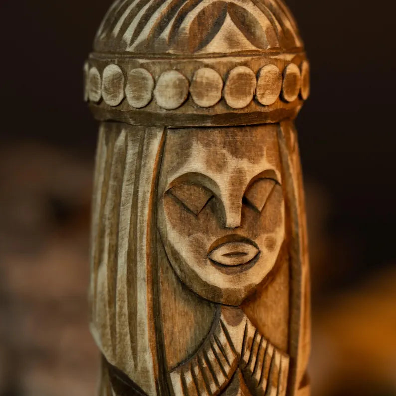 Freyja (Freya) Statue – Symbol of Beauty, Grace and Strength, Handcrafted Nordic Art Decor, VKD0008