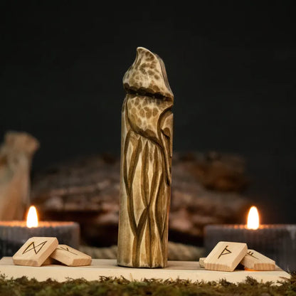 Loki Statue – Symbol of Transformation and Ingenuity, Handcrafted Viking Art Decor, VKD0005